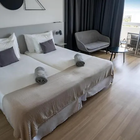 Coral & - Adults Only Otel