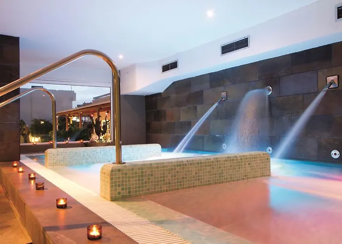 Отель Coral & - Adults Only