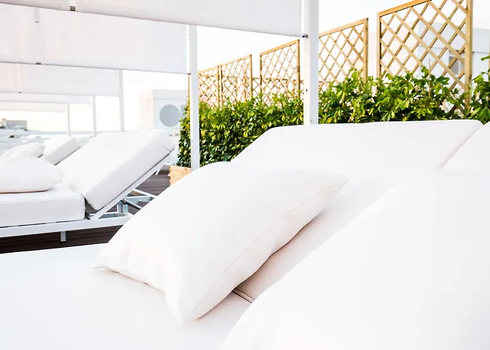 Coral & - Adults Only Отель