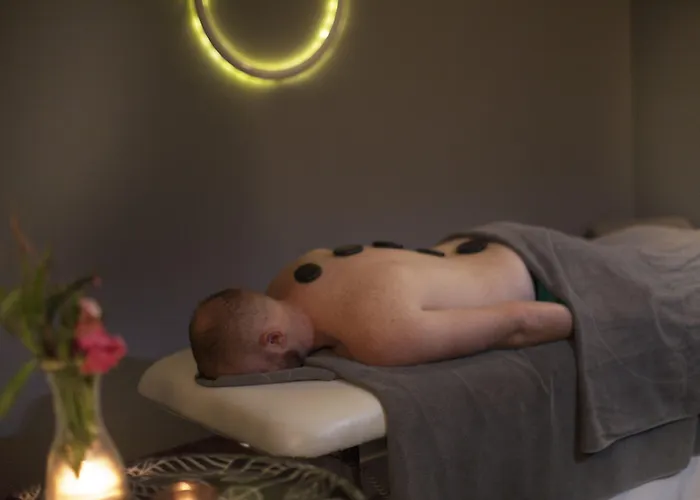 Отель Coral & - Adults Only