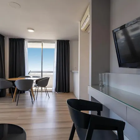 Hotel Coral & - Adults Only