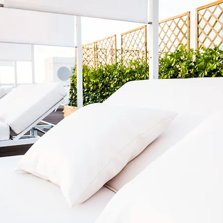 Coral & - Adults Only Hotel