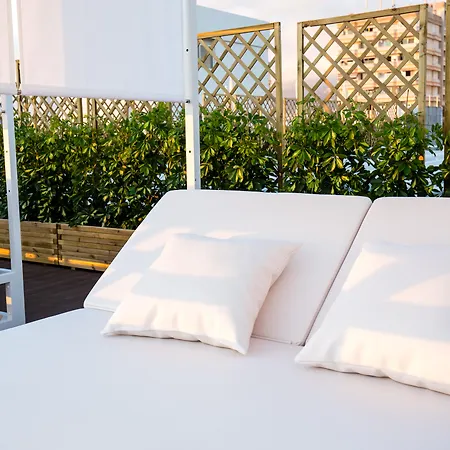 Coral & - Adults Only